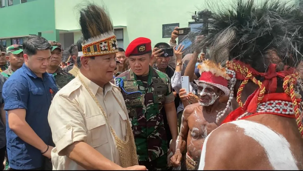 Prabowo Subianto Memberikan Donasi Rp 5 Miliar untuk Masyarakat Kamoro di Mimika