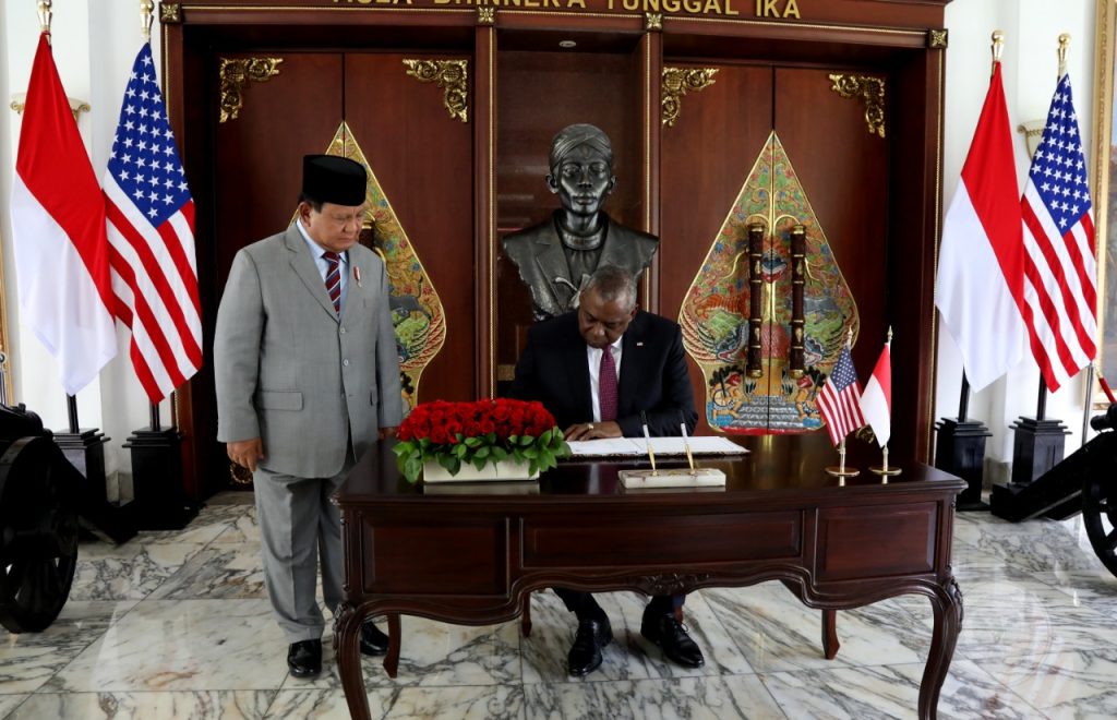 Menhan Prabowo Menerima Kunjungan Menhan AS Lloyd Austin, Mendiskusikan Kerja Sama Pertahanan AS-Indonesia