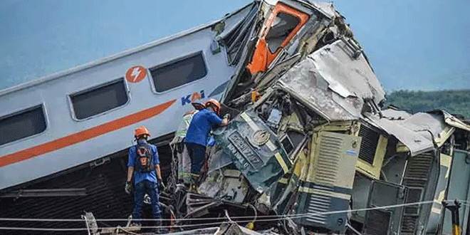 Evakuasi Korban Meninggal Keempat Akibat Tertimpa Kereta Api Berhasil Dilakukan – Terbitnya Online