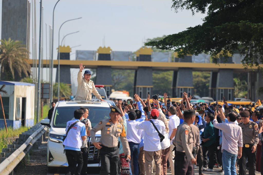 Prabowo: Pilih Presiden yang Berdiri di Tengah dan Melindungi Rakyat