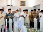 Prabowo Subianto Mengungkap Hubungan Kekerabatan Keluarga saat Ziarah ke Makam Habib Ali Kwitang