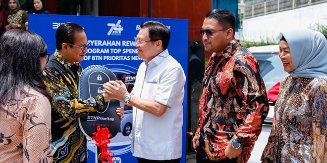 BTN Berikan Hadiah Mobil dan Motor Listrik Kepada Pemenang Program Top Spender – Waspada Online