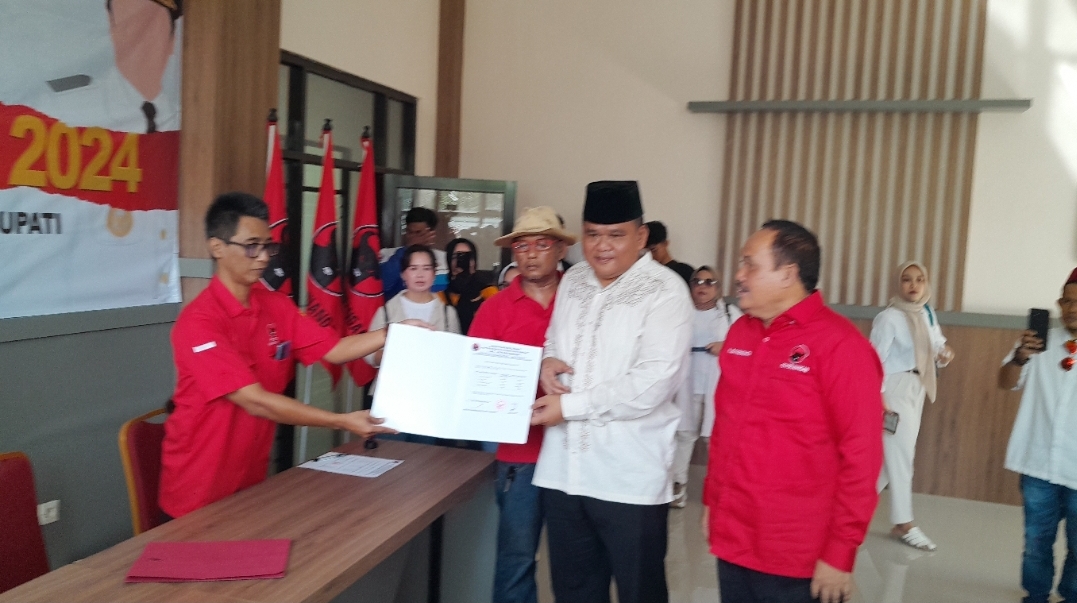 Kepala Dinas PUPTR Mendaftar sebagai Bakal Calon Bupati Pangandaran Tahun 2024