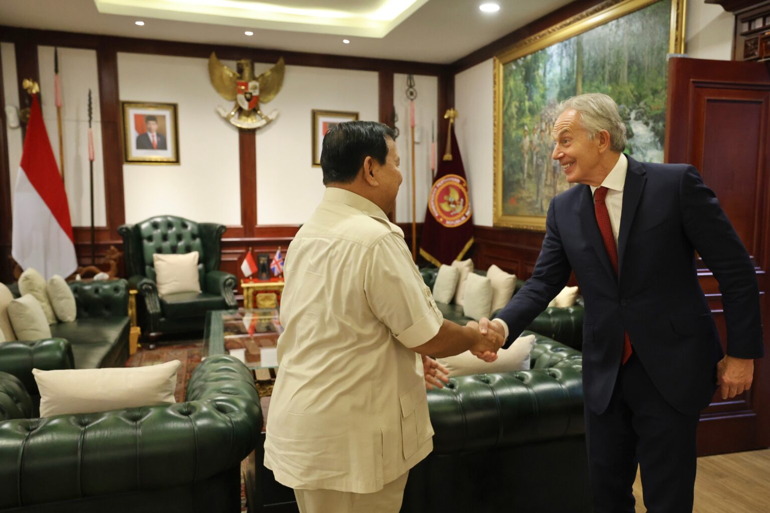 Tony Blair Visits Prabowo Subianto at the Ministry of Defense and Congratulates Him on His Presidential Election Win