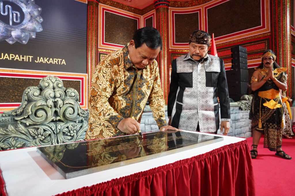 Prabowo Subianto Shows Appreciation for Indonesian Cultural Initiative at Hendropriyono’s Birthday Celebration