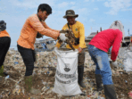 PGN Membersihkan Pantai Teluk Labuan pada Hari Lingkungan untuk Kebersihan dan Kestabilan Lingkungan – Waspada Online