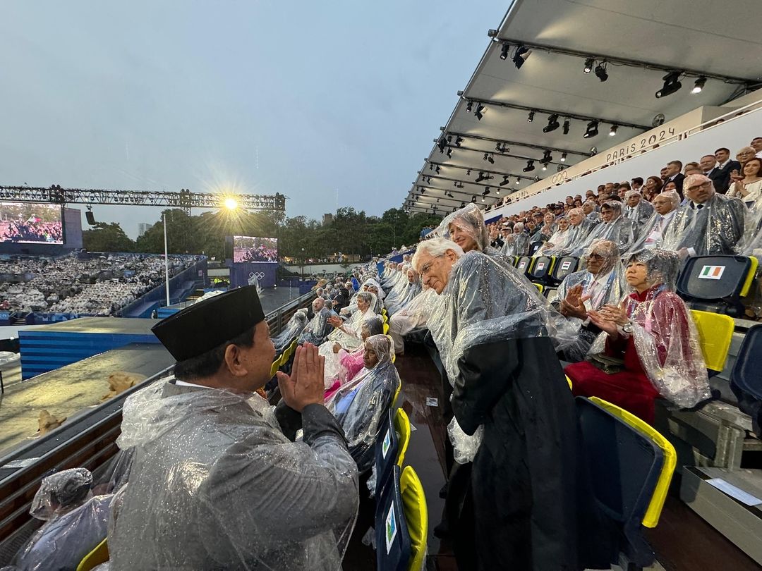 Prabowo Subianto Menyaksikan Upacara Pembukaan Olimpiade Paris 2024, Memberi Dukungan pada Kontingen Indonesia