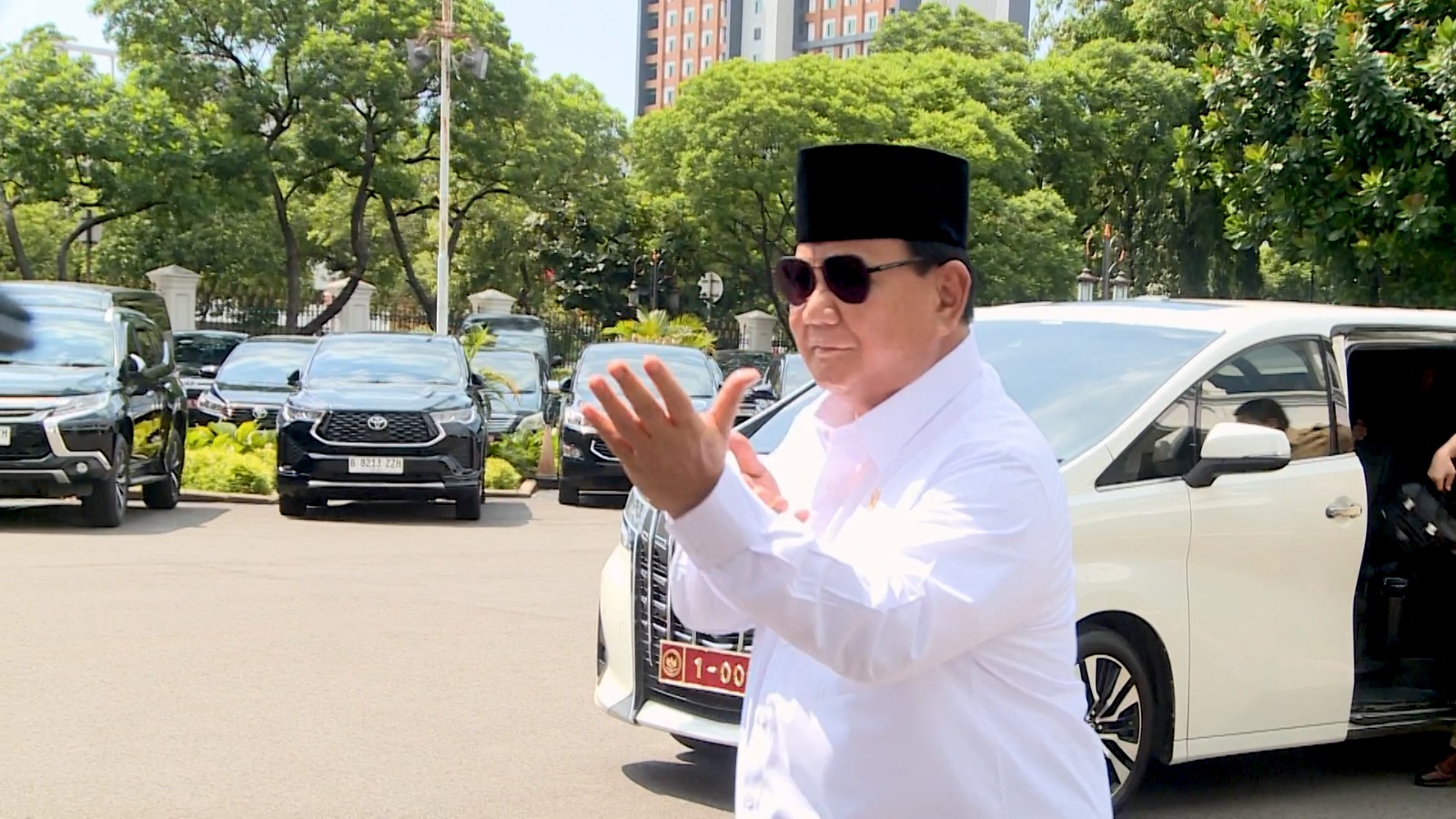 Prabowo Subianto Lightly Jogs and Strikes a Silat Pose at the Presidential Palace After Recovering from Leg Surgery