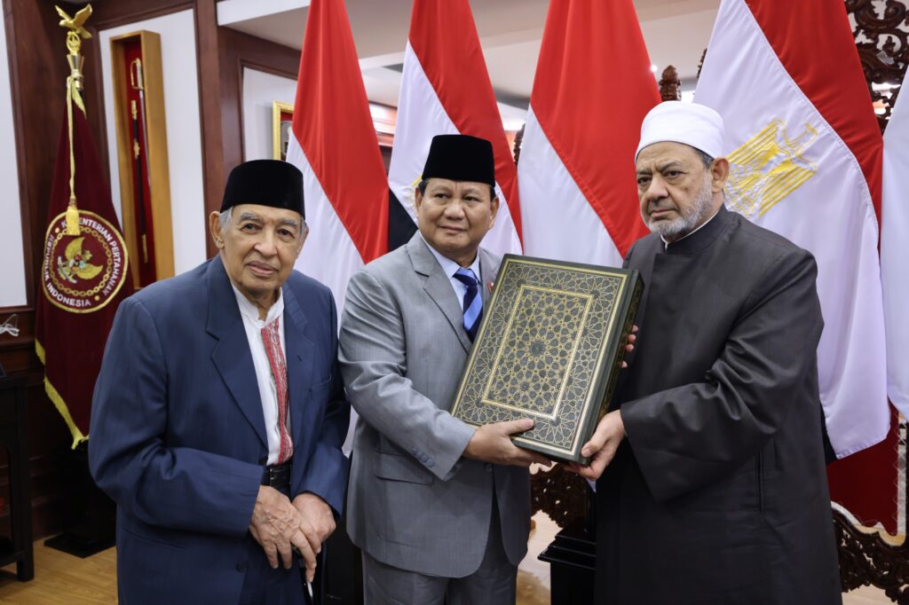 Grand Imam of Al Azhar Prays for Prabowo Subianto’s Success in Leading Indonesia