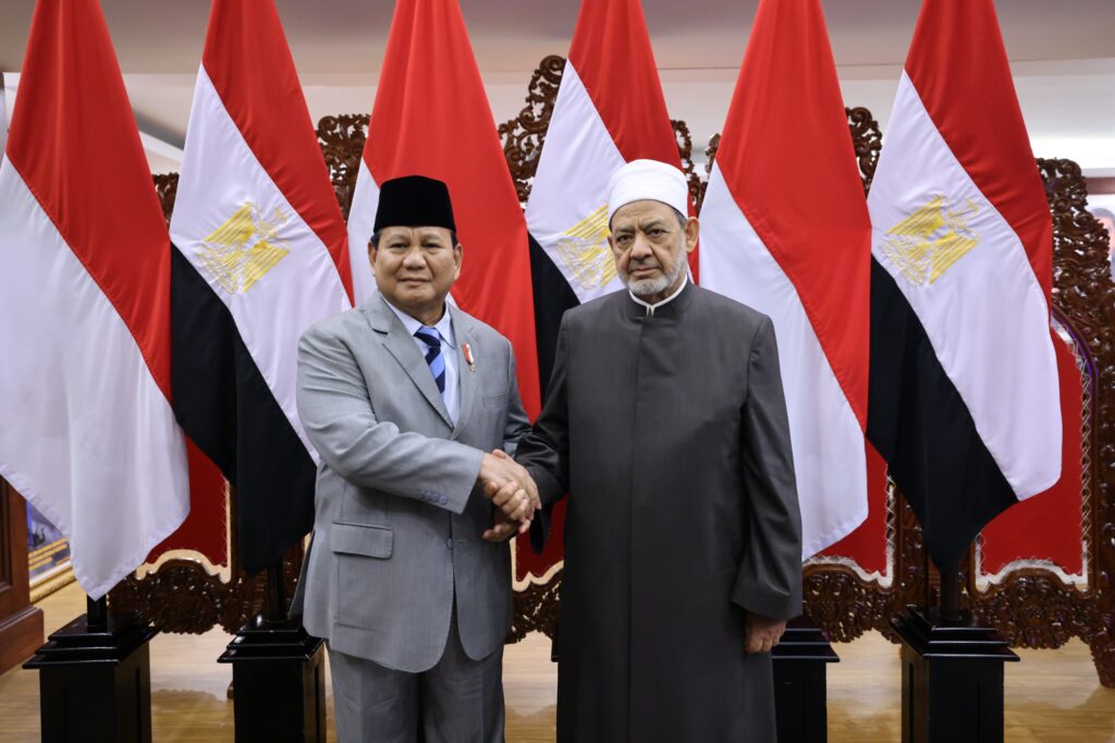 Prabowo Subianto Mendapat Doa Dari Imam Besar Al Azhar Mesir Untuk Menjadi Pemimpin Indonesia Yang Lancar