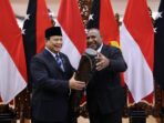 Prabowo Subianto Shares Heartfelt Moments Bid Farewell to Prime Minister of Papua New Guinea After Ministry of Defense Visit