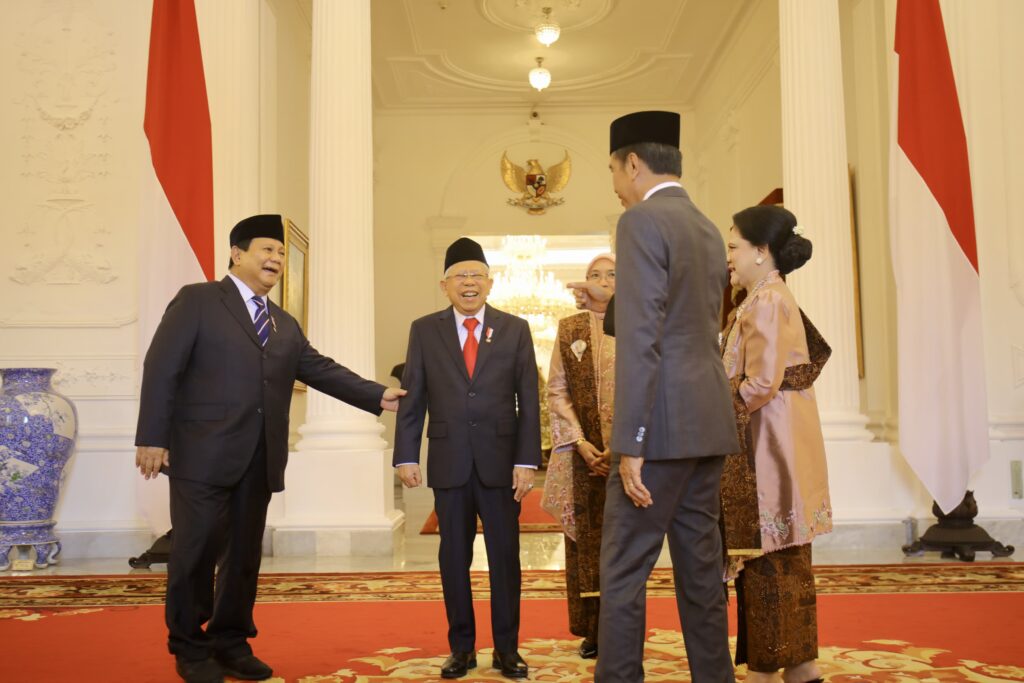 Prabowo Subianto, Jokowi, and Ma’ruf Amin Share Heartwarming Moments at TNI-Polri Officer Oath Ceremony