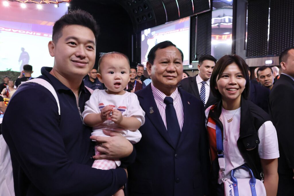 Prabowo Subianto Berekreasi bersama Greysia Polii dan Keluarga di Paris