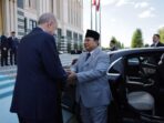 After Being Met in Turkey, Prabowo Subianto Personally Escorted to Car by Erdoğan