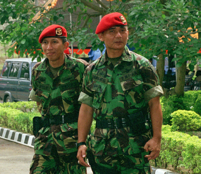 Purn. Letjen TNI Johannes Suryo Prabowo