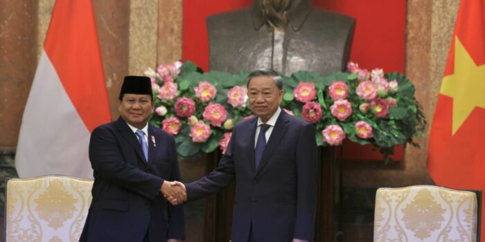 Prabowo Subianto meets Vietnam’s President in Hanoi to discuss strategic partnership